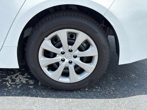 Used 2026 Toyota Corolla LE FWD image 19
