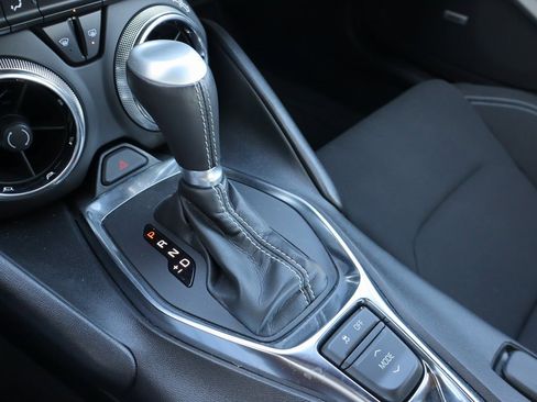 Used 2023 Chevrolet Camaro LT w/ Technology Package image 16