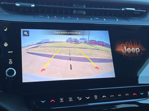 New 2026 Jeep Grand Cherokee Limited image 14