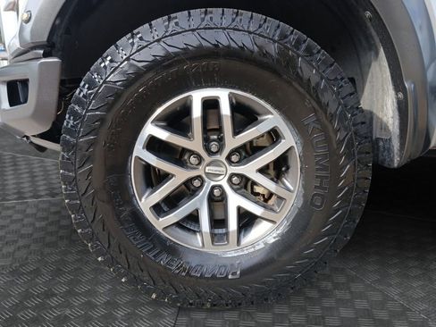 Used 2017 Ford F150 Raptor w/ Equipment Group 802A Luxury AWD/4WD image 23