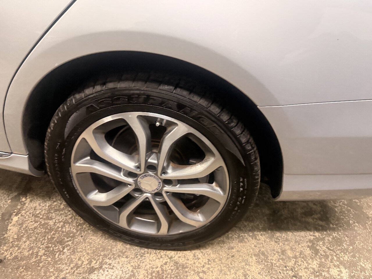 Used 2015 Mercedes-Benz C 300 4MATIC Sedan image 8