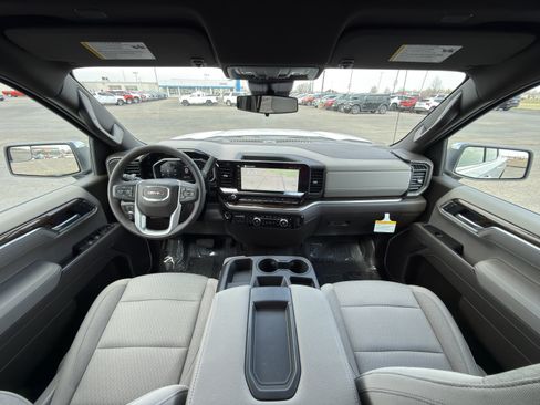 New 2026 GMC Sierra 1500 SLE image 18