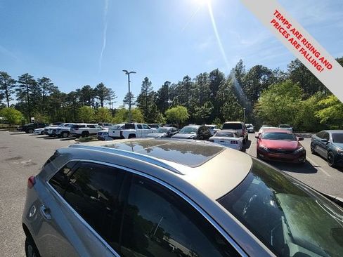 Used 2017 Cadillac XT5 Luxury w/ Driver Awareness Package image 22