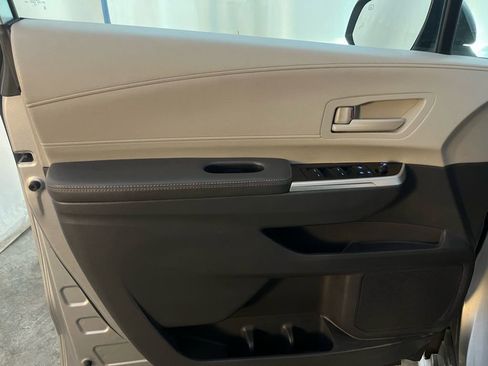 Used 2022 Toyota Sienna LE image 8