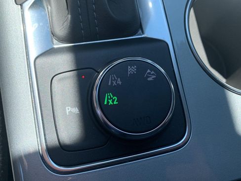 Used 2020 Chevrolet Blazer LT AWD/4WD image 10