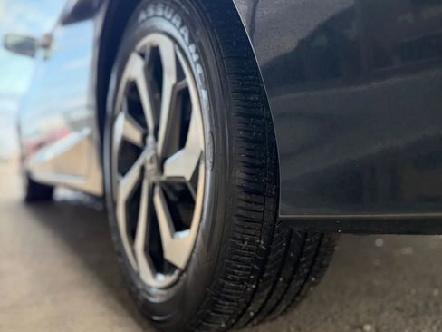 Used 2017 Honda Accord EX-L image 23