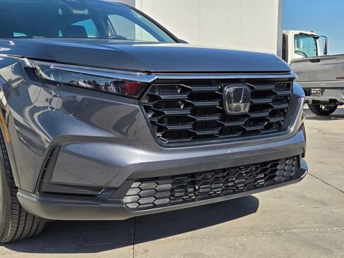 Used 2024 Honda CR-V LX image 8