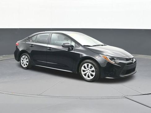 Used 2025 Toyota Corolla LE FWD image 21