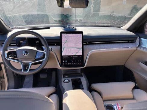 Certified 2025 Volvo EX90 Ultra image 5