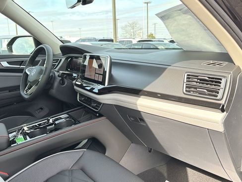 New 2026 Volkswagen Atlas Peak Edition AWD/4WD image 23