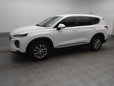 Used 2019 Hyundai Santa Fe SE image 2