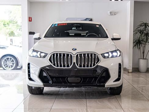 Used 2024 BMW X6 xDrive40i AWD/4WD image 2