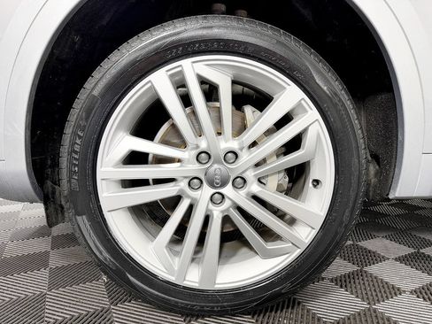 Used 2018 Audi Q5 2.0T Premium Plus w/ Premium Plus Package AWD/4WD image 25