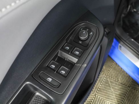 Used 2023 Volkswagen Taos SEL image 37