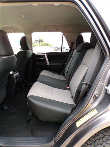 Used 2020 Toyota 4Runner SR5 AWD/4WD image 19