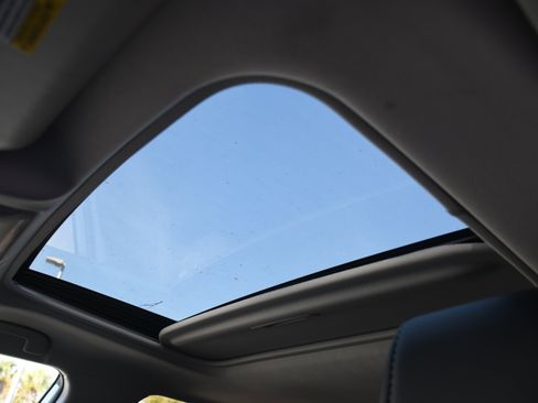 Used 2020 Toyota RAV4 Limited image 7