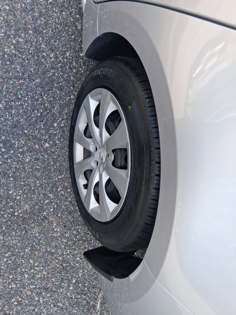 Used 2023 Toyota Corolla LE FWD image 8