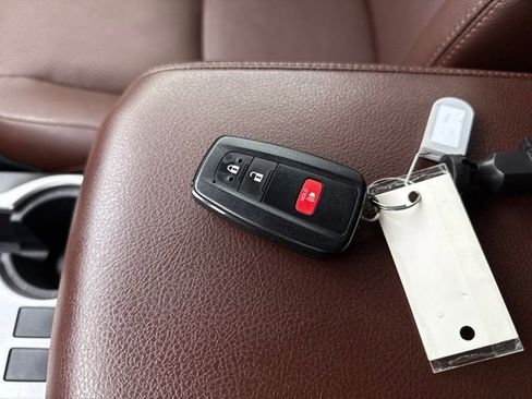 Used 2022 Toyota 4Runner Limited image 12