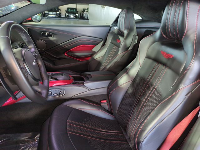 Used 2019 Aston Martin V8 Vantage Coupe RWD image 16