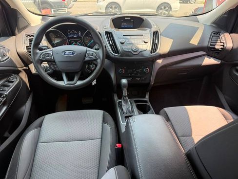Used 2017 Ford Escape SE AWD/4WD image 15