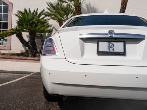 Used 2022 Rolls-Royce Ghost w/ Ghost Package image 49