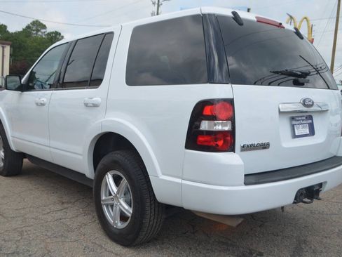 Used 2010 Ford Explorer XLT image 6