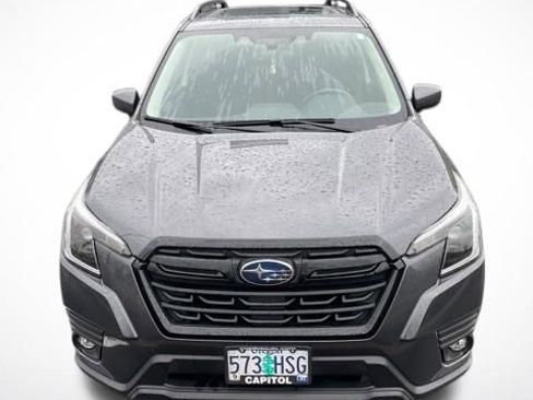 Used 2024 Subaru Forester Premium image 2