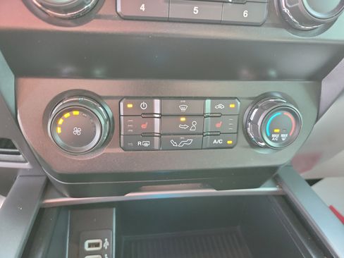 Used 2019 Ford F150 XLT w/ Equipment Group 302A Luxury RWD image 18