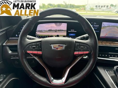 Used 2023 Cadillac Escalade Premium Luxury Platinum AWD/4WD image 11