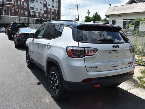 Used 2025 Jeep Compass Trailhawk AWD/4WD image 8