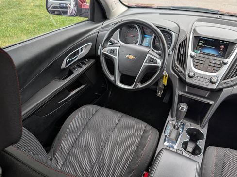 Used 2017 Chevrolet Equinox LT w/ Convenience Package AWD/4WD image 9