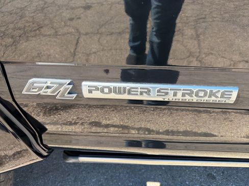 Used 2017 Ford F250 Platinum w/ Platinum Ultimate Package AWD/4WD image 16