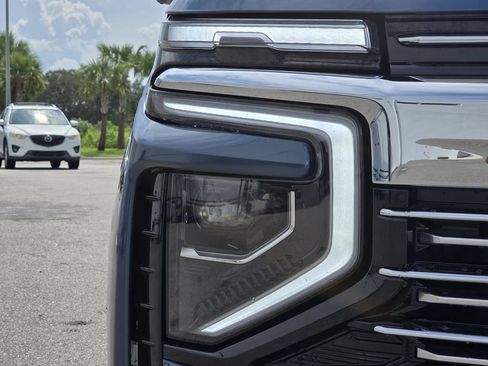 Certified 2025 Chevrolet Tahoe Premier AWD/4WD image 12