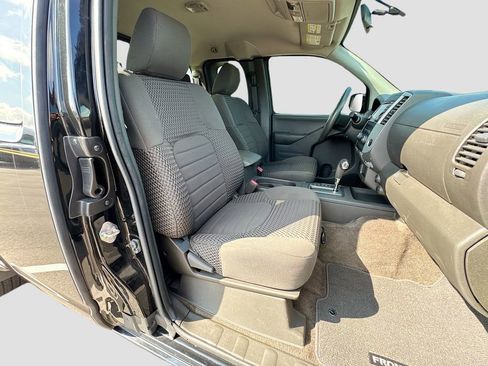 Used 2017 Nissan Frontier SV RWD image 27