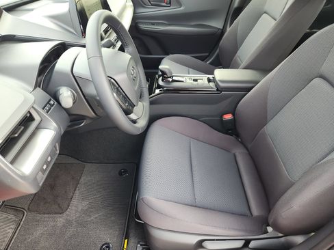 New 2027 Toyota Prius LE FWD image 14