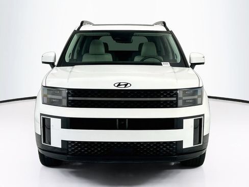 Used 2025 Hyundai Santa Fe Calligraphy FWD image 2