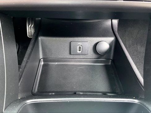 Used 2017 Ford Fusion Energi Titanium image 15