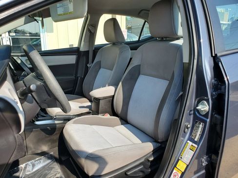 Used 2019 Toyota Corolla LE FWD image 3