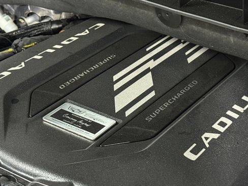 New 2026 Cadillac Escalade ESV V w/ LPO, ONYX Package image 64