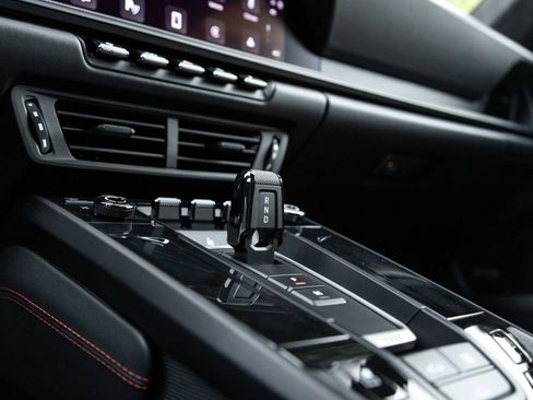 Certified 2025 Porsche 911 Carrera GTS image 28