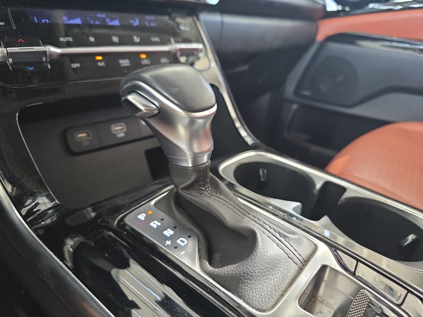 Certified 2024 Kia Carnival SX Prestige FWD image 20
