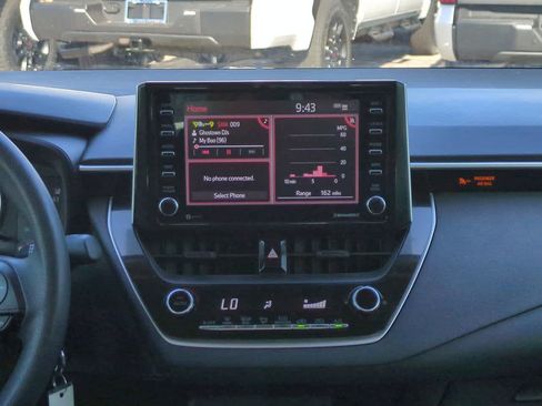 Certified 2021 Toyota Corolla LE image 17