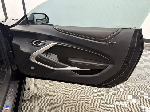 Used 2019 Chevrolet Camaro SS RWD image 14