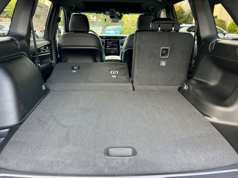 New 2025 Jeep Grand Cherokee Altitude image 15