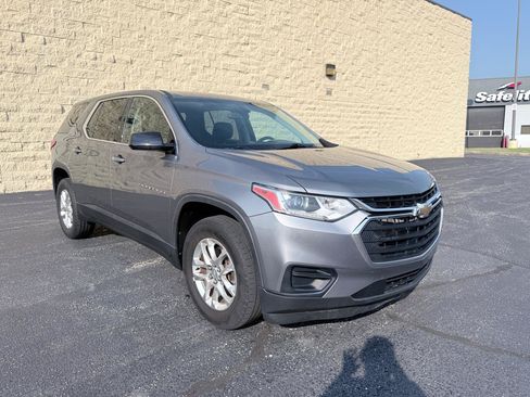 Used 2020 Chevrolet Traverse LS FWD image 7