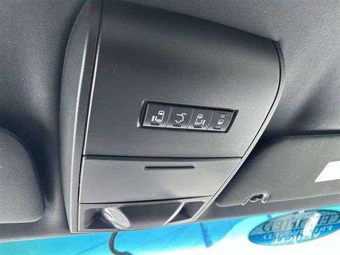 Used 2018 Dodge Grand Caravan SXT image 20