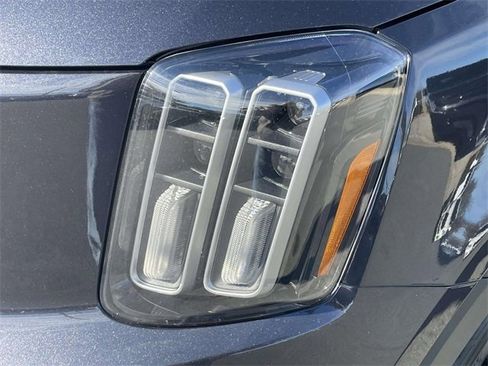 New 2025 Kia Telluride S image 8