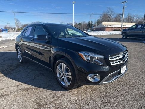 Used 2019 Mercedes-Benz GLA 250 4MATIC image 3