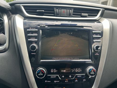 Certified 2024 Nissan Murano SV w/ SV Midnight Edition Package FWD image 26