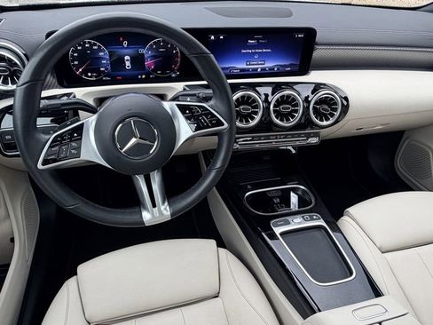 Used 2025 Mercedes-Benz CLA 250 4MATIC w/ Winter Package image 13
